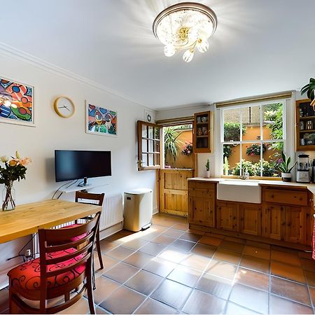 The Clapham Apartment With Private Patio Londres Exterior foto