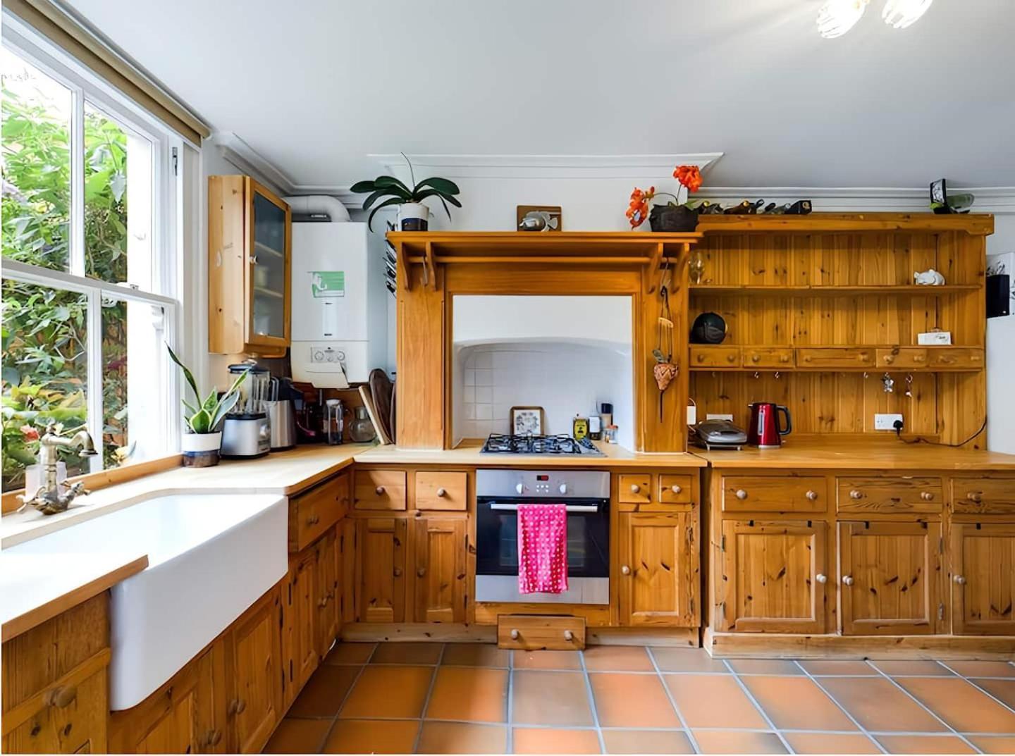 The Clapham Apartment With Private Patio Londres Exterior foto